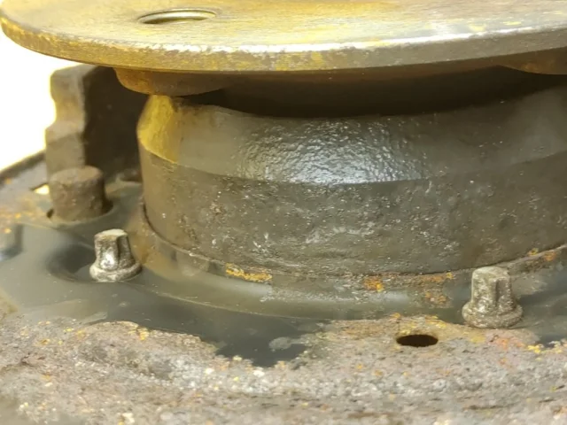 Ступица колеса задняя правая для Mercedes-Benz M class W163 1998-2005 на фотографиях