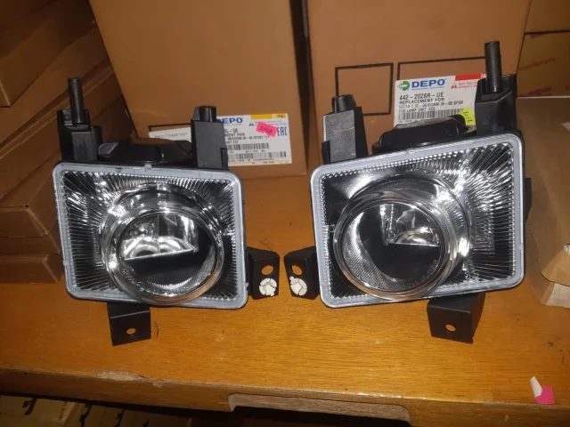 Фары для Opel Vectra C Caravan 2003-2008 на фотографиях