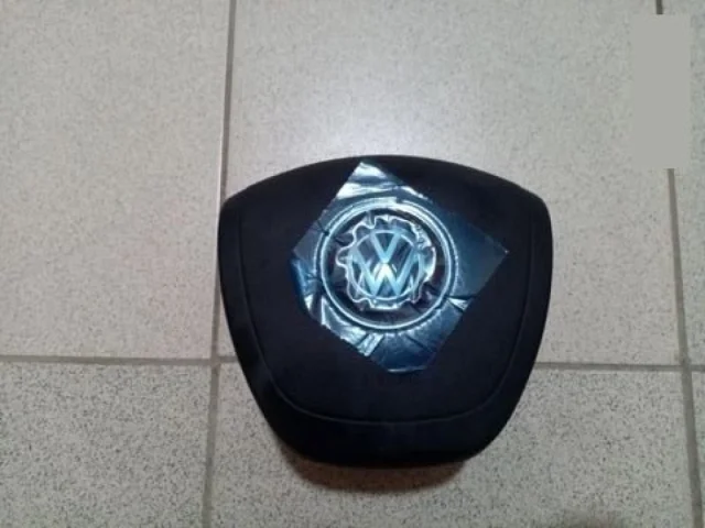 Подушка безопасности водителя для Volkswagen Touareg II (7P5) 2010-2014 на фотографиях