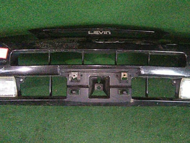 Бампер для Toyota Corolla E110 Хэтчбек 1997-2002 на фотографиях