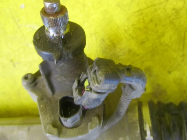 Насос ГУР для BMW X3 F25 2010-2017 на фотографиях