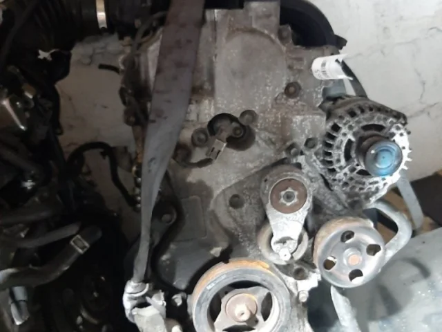 Двигатель без навесного для Nissan Serena C25 2005-2012 на фотографиях