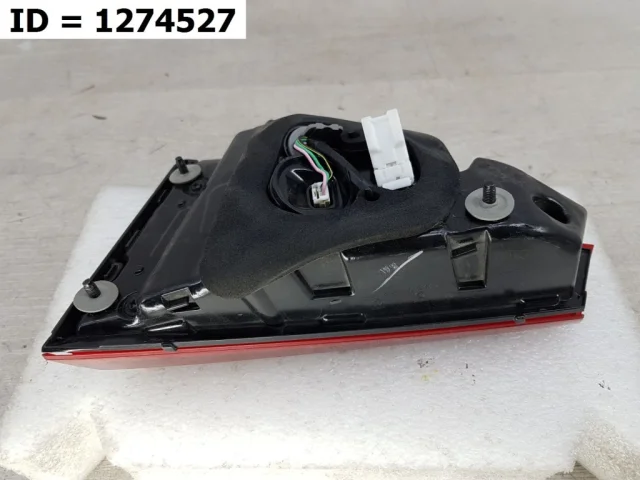 Фонарь внутренний левый для Kia Rio X line 2017+ на фотографиях