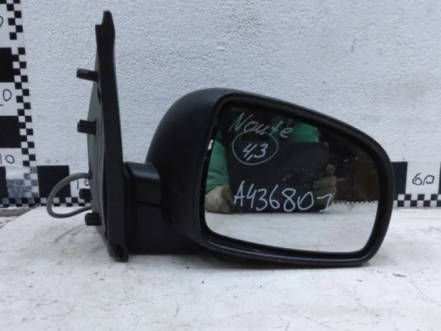 Стекла и зеркала для Nissan Note E12 2012-2020 на фотографиях