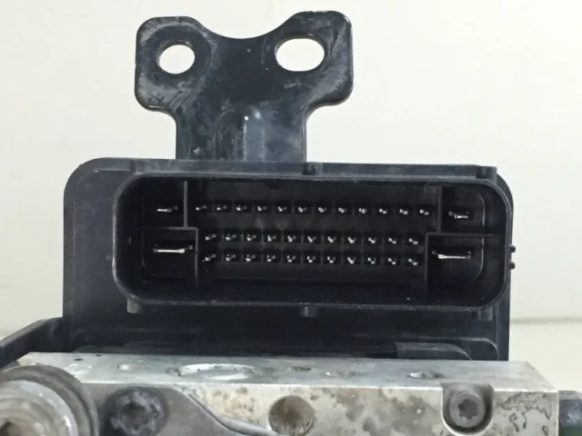 Гидроблок ABS для Hyundai Tucson TL rest 2018-2021 на фотографиях