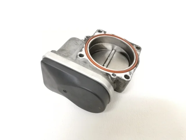 Дроссельная заслонка для BMW X5 Е53 1999-2006 на фотографиях