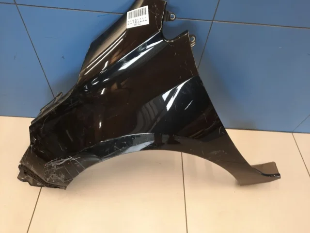 Крылья для Toyota Corolla E180 rest (RU) 2016-2019 на фотографиях