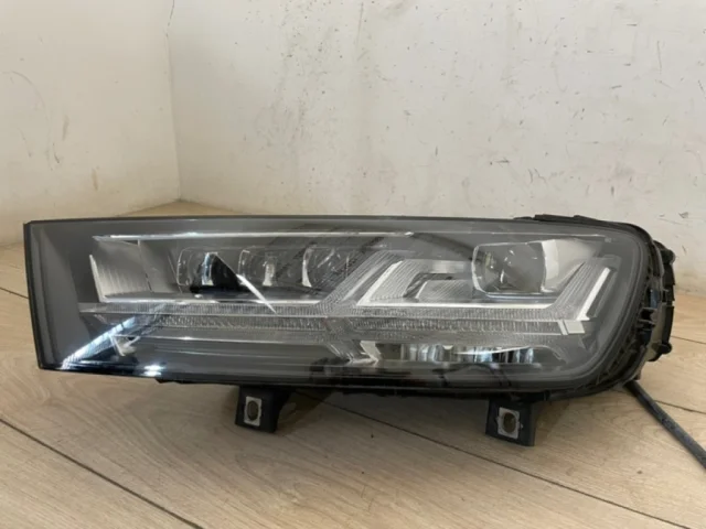 Фара ксенон левая для Audi Q7 4M 2015+ на фотографиях