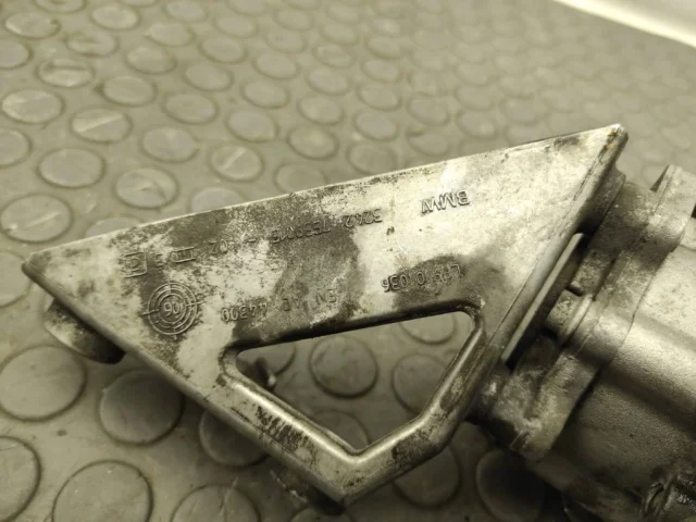 Насос ГУР для BMW X3 Е83 2003-2010 на фотографиях