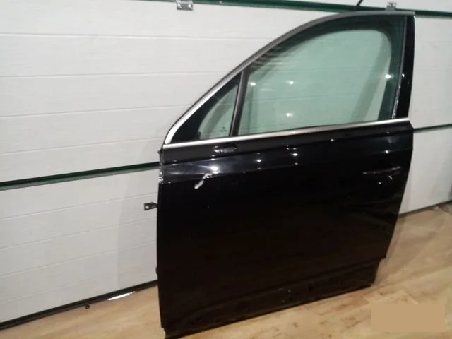 Дверь передняя левая для Audi Q7 4M 2015+ на фотографиях