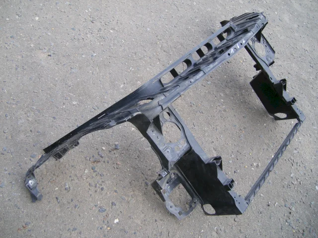 Панель радиатора (телевизор) для Mercedes-Benz GL class X166 2012-2016 на фотографиях