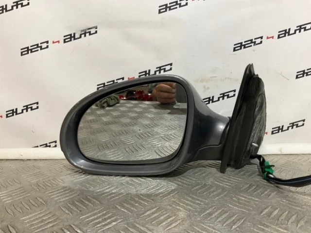 Зеркало боковое левое для Volkswagen Passat (B6, Typ 3C) 2005-2010 на фотографиях