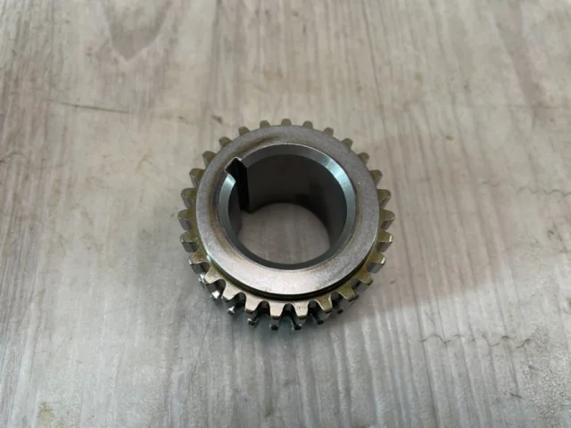 Шестерня коленвала(звездочка) для Mitsubishi Outlander III GF0W 2012-2016 на фотографиях