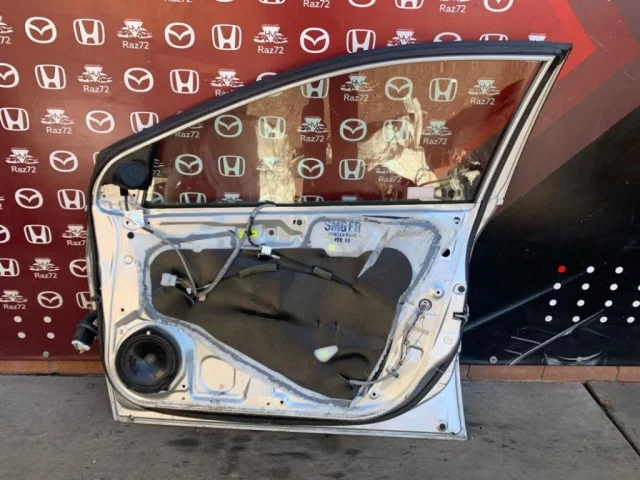 Дверь передняя правая для Honda Civic FK,FN 5D 2006-2012 на фотографиях