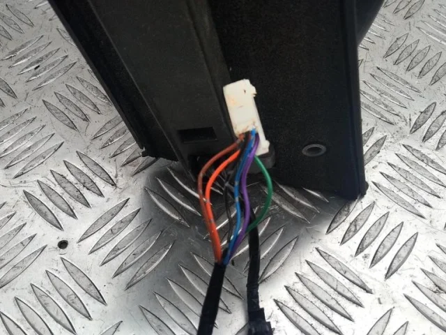 Стекла и зеркала для Mazda CX 7 ER rest 2010-2012 на фотографиях