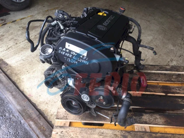 Двигатель без навесного для Opel Zafira B 2005-2015 на фотографиях