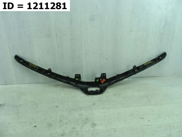 Решетка радиатора для Toyota Corolla E210 Седан (RU) 2019+ на фотографиях