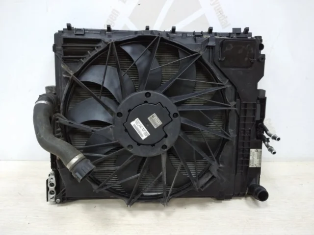 Радиатор охлаждения ДВС для BMW X3 Е83 2003-2010 на фотографиях