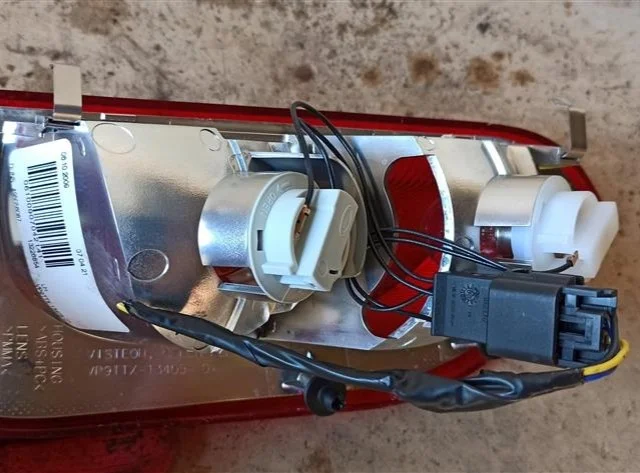 Фонарь левый для Opel Insignia Седан A 2008-2017 на фотографиях