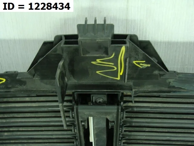 Воздухозаборник для Mercedes-Benz GLB class X247 2019+ на фотографиях