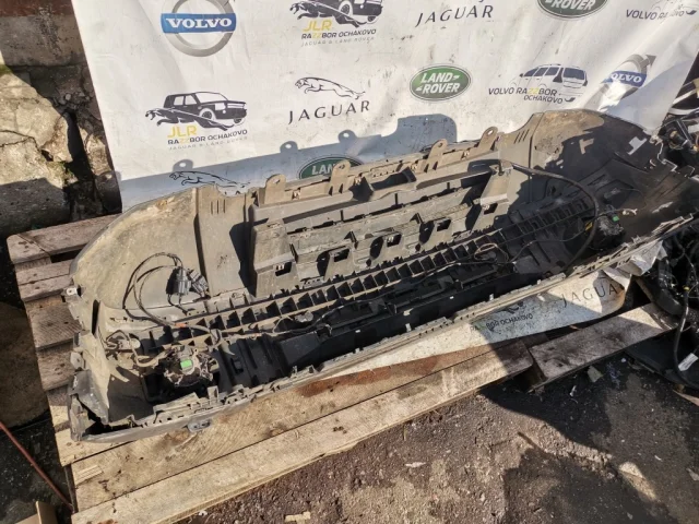 Бампер передний для Land Rover Discovery L319 2004-2009 на фотографиях