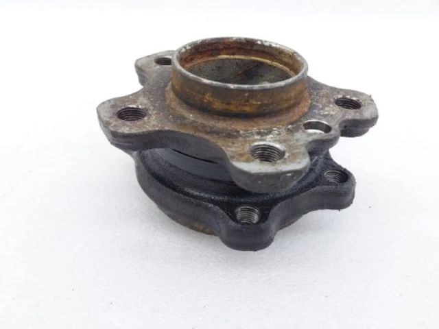 Ступица колеса передняя правая для BMW 5er Ф10 2010-2013 на фотографиях