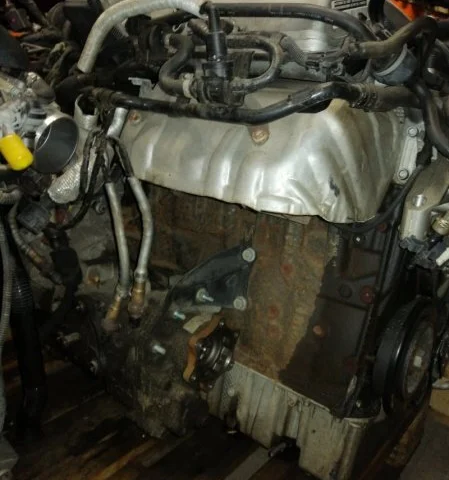 Продажа двигателя AXZ