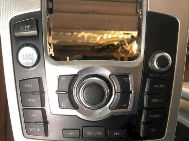 Фары для Audi Q7 4L 2005-2015 на фотографиях