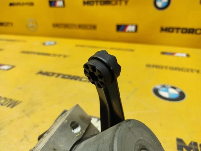 Блок ABS для BMW 5er Е60 2003-2010 на фотографиях