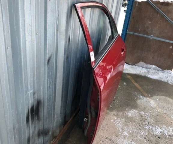 Дверь задняя левая для Toyota Corolla E140/E150 Седан 2006-2013 на фотографиях