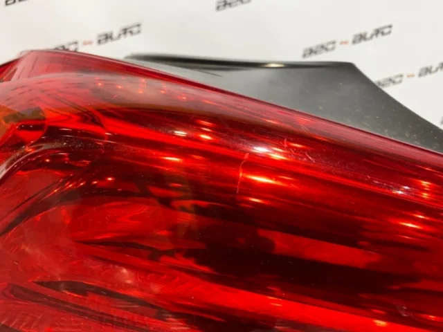 Фонарь правый для Peugeot 508 Седан 2011-2018 на фотографиях