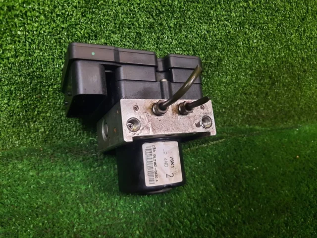 Блок ABS для Suzuki Grand Vitara 2005-2014 на фотографиях