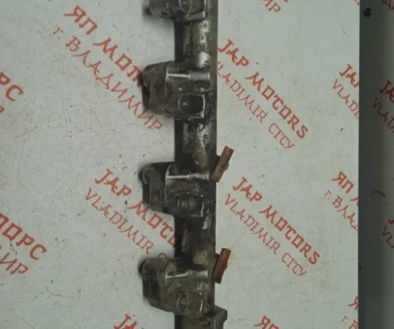 Топливная рампа для Mazda CX 7 ER 2006-2010 на фотографиях