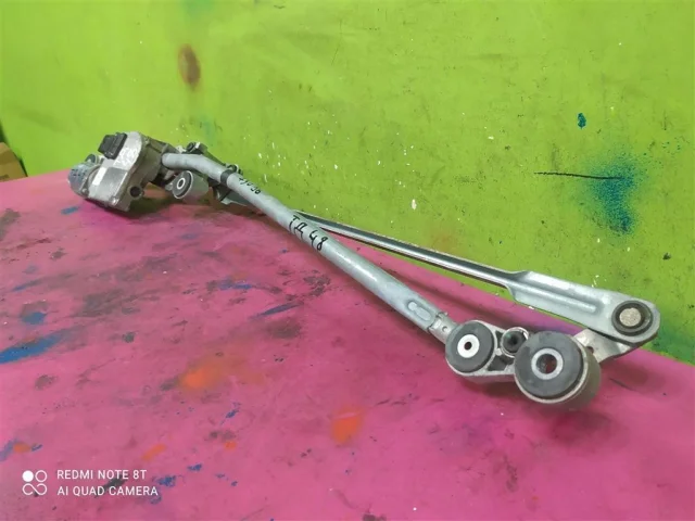 Трапеция стеклоочистителей для Audi Q7 4L 2005-2015 на фотографиях