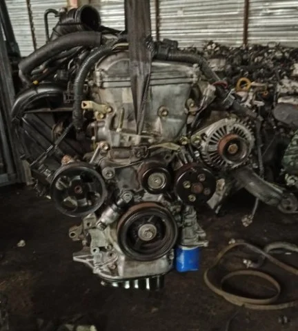 Двигатель без навесного для Toyota RAV4 XA20 3 door 2000-2005 на фотографиях