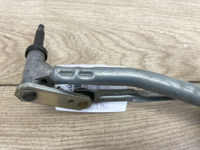 Трапеция стеклоочистителей для Audi Q3 8U 2011-2019 на фотографиях