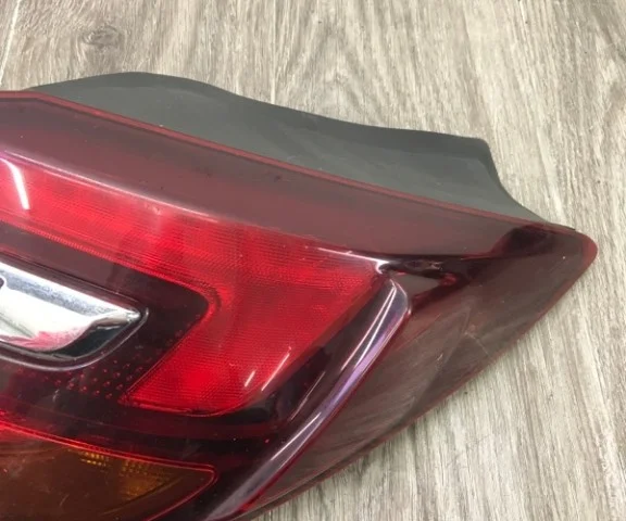 Фонарь правый для Opel Insignia Седан A 2008-2017 на фотографиях