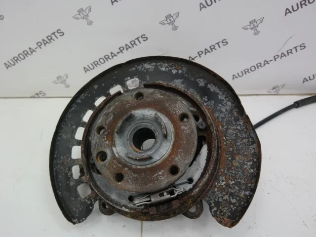 Кулак задний левый для Audi Q7 4L 2005-2015 на фотографиях