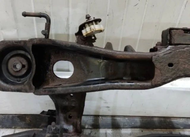 Задний подрамник для Mazda CX 7 ER 2006-2010 на фотографиях