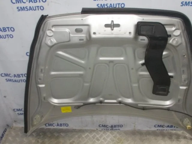Капот для Volvo C30 MK 2006-2013 на фотографиях