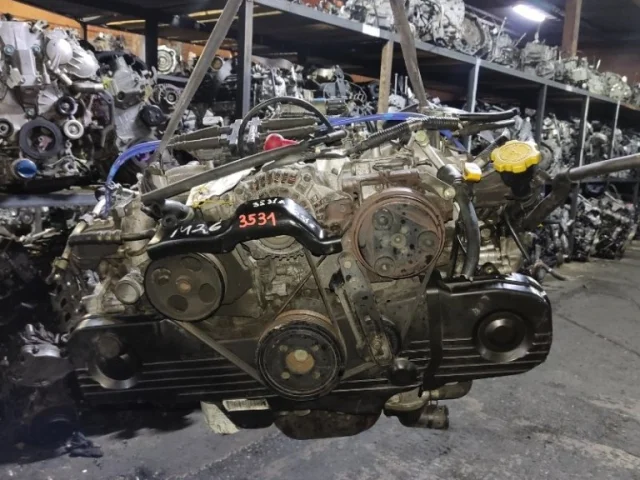 Двигатель без навесного для Subaru Legacy Универсал BH/B12 1998-2003 на фотографиях