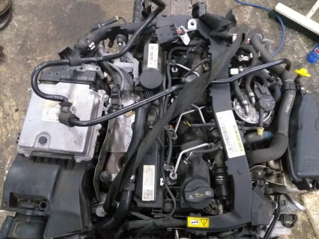 Двигатель без навесного для Mercedes-Benz Vito W447 Vito 2014-2022 на фотографиях