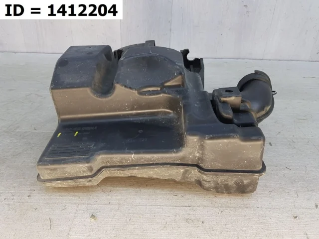 Резонатор воздуховода для Hyundai Solaris 1 рестайлинг 2014-2017 на фотографиях