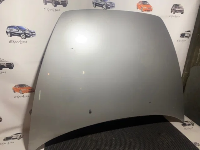 Капот для Volvo C30 MK 2006-2013 на фотографиях