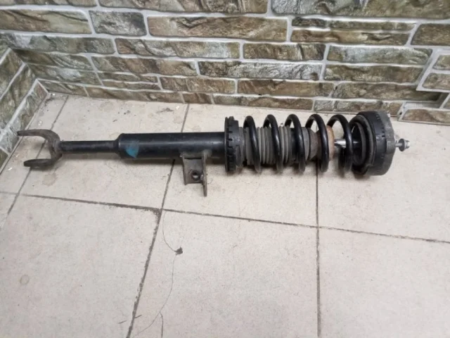 Стойка стабилизатора задняя для BMW 5er Ф10 2010-2013 на фотографиях