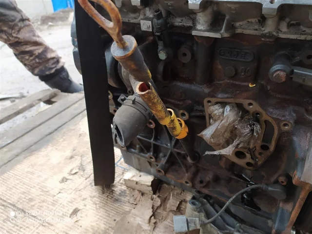 Продажа двигателя AUM