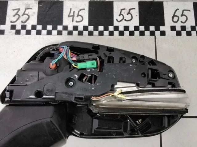 Зеркала для Toyota RAV4 XA50 2019+ на фотографиях