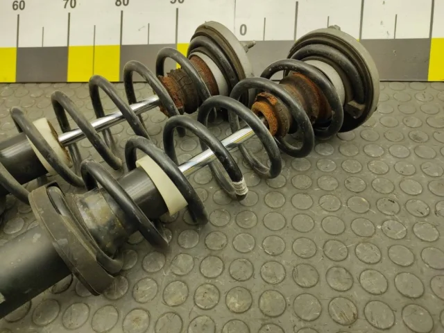 Пружина амортизатора задняя для BMW 5er Ф10 2010-2013 на фотографиях