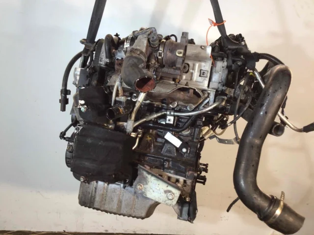 Двигатель для Fiat Linea 323 2007-2012 на фотографиях