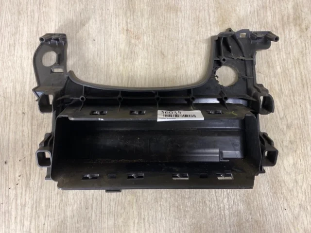 Подушка безопасности в колени для Mitsubishi Outlander III 2 rest GF0W 2015-2018 на фотографиях